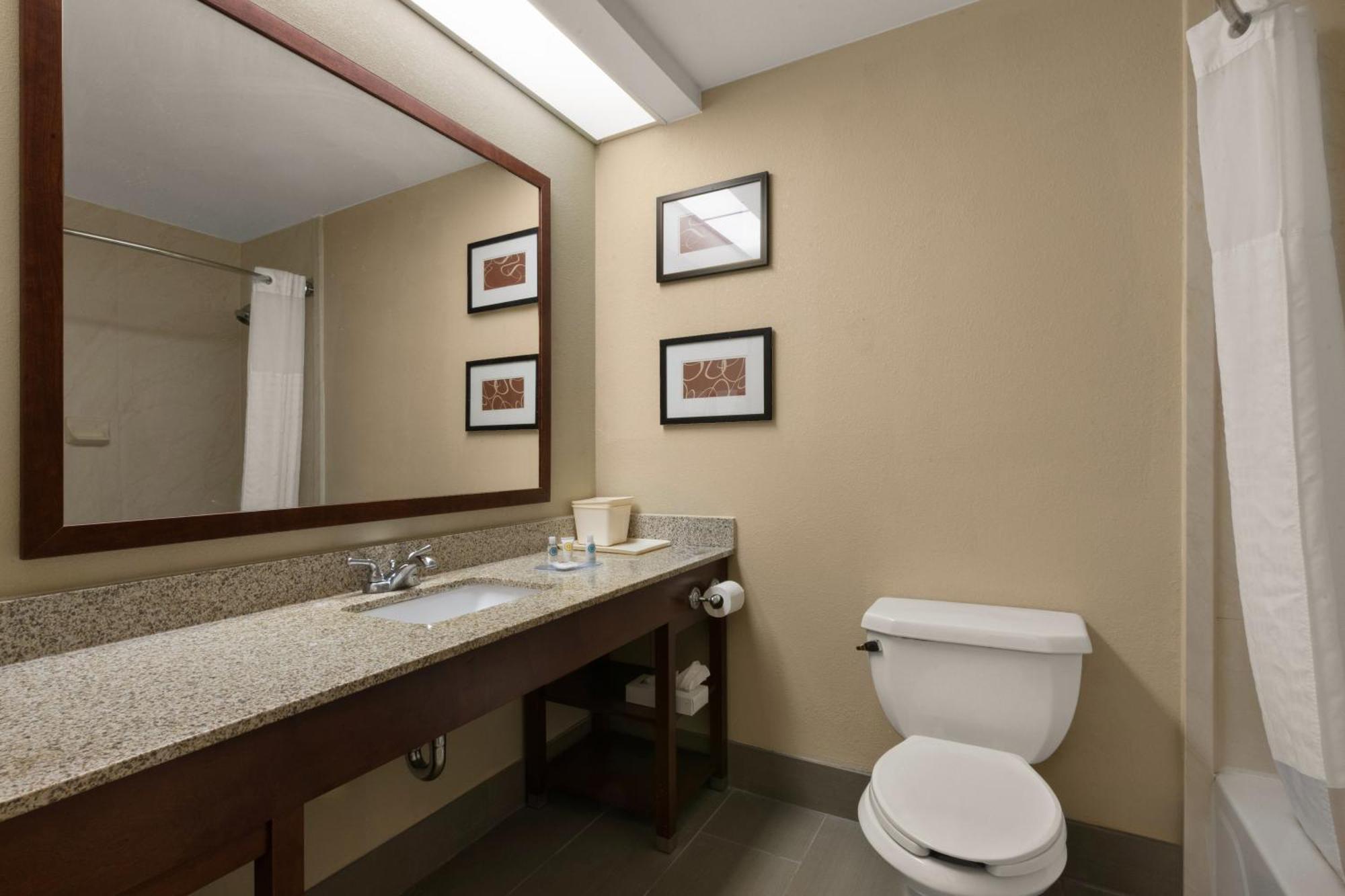 Comfort Inn Bordentown Near Nj Turnpike Esterno foto